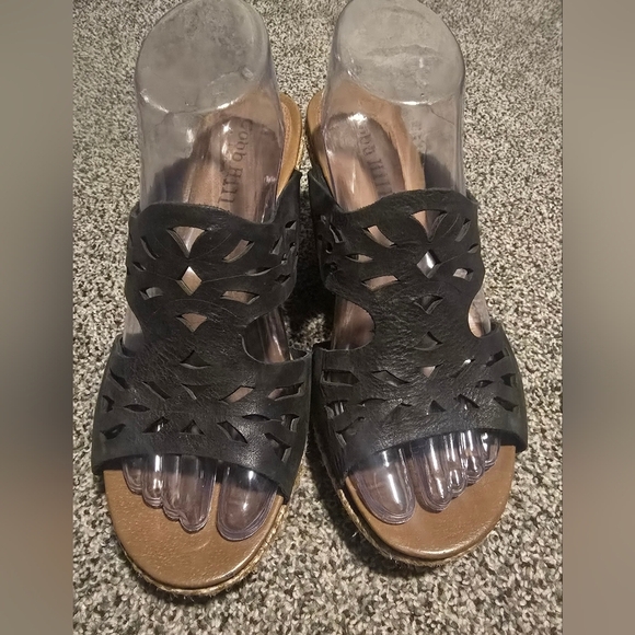 COBB HILL WEDGE SANDAL BY NEW BALANCE WOMENS SHOES SIZE 9 Black - Picture 2 of 11